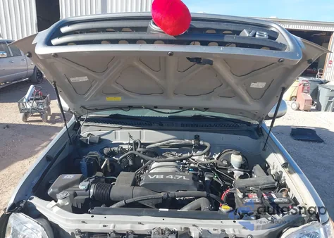 2001 Toyota Sequoia Sr5 V8 from USA, damaged, VIN 5TDBT44A11S037602